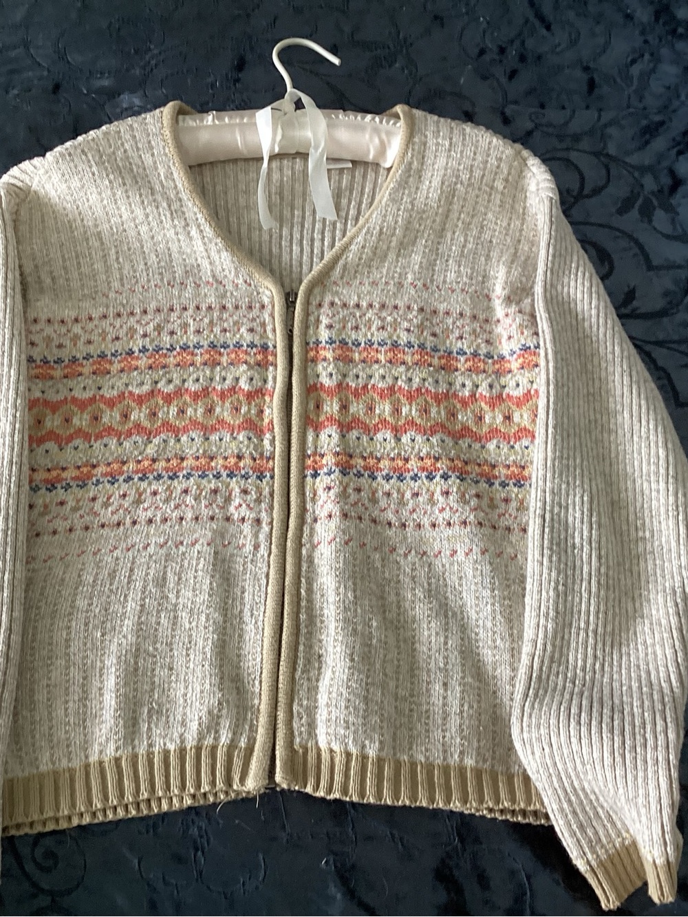 Liz Claiborne Cream Zip-Front Cardigan with Coral and Blue Accents